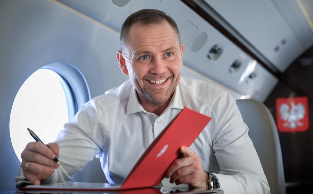 Podpisanie ustaw wprowadzających mechanizm obniżek cen paliw