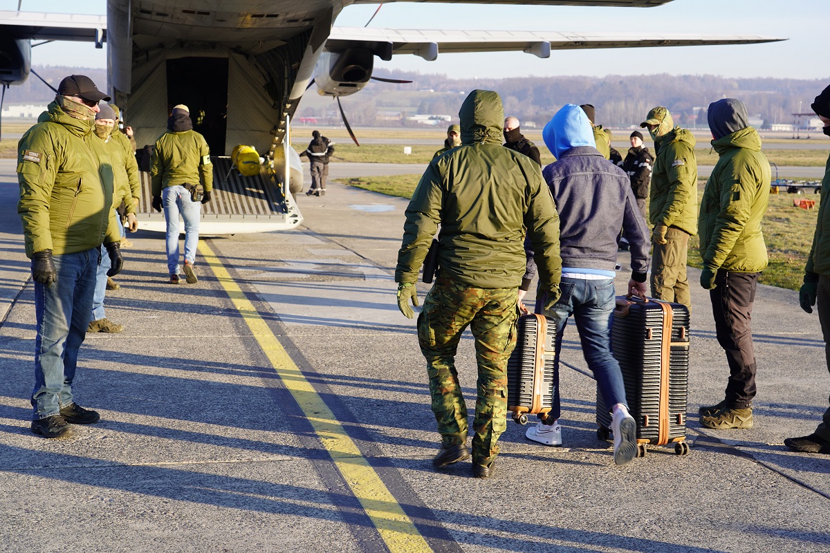 72% deportacji kończy się fiaskiem. UE tworzy centra poza Europą